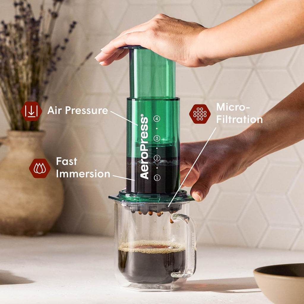 AeroPress Clear XL cafetière à piston, grande tout-en-un, cafetière manuelle style expresso et filtre, infusion en 2 min, portable pour voyage et camping