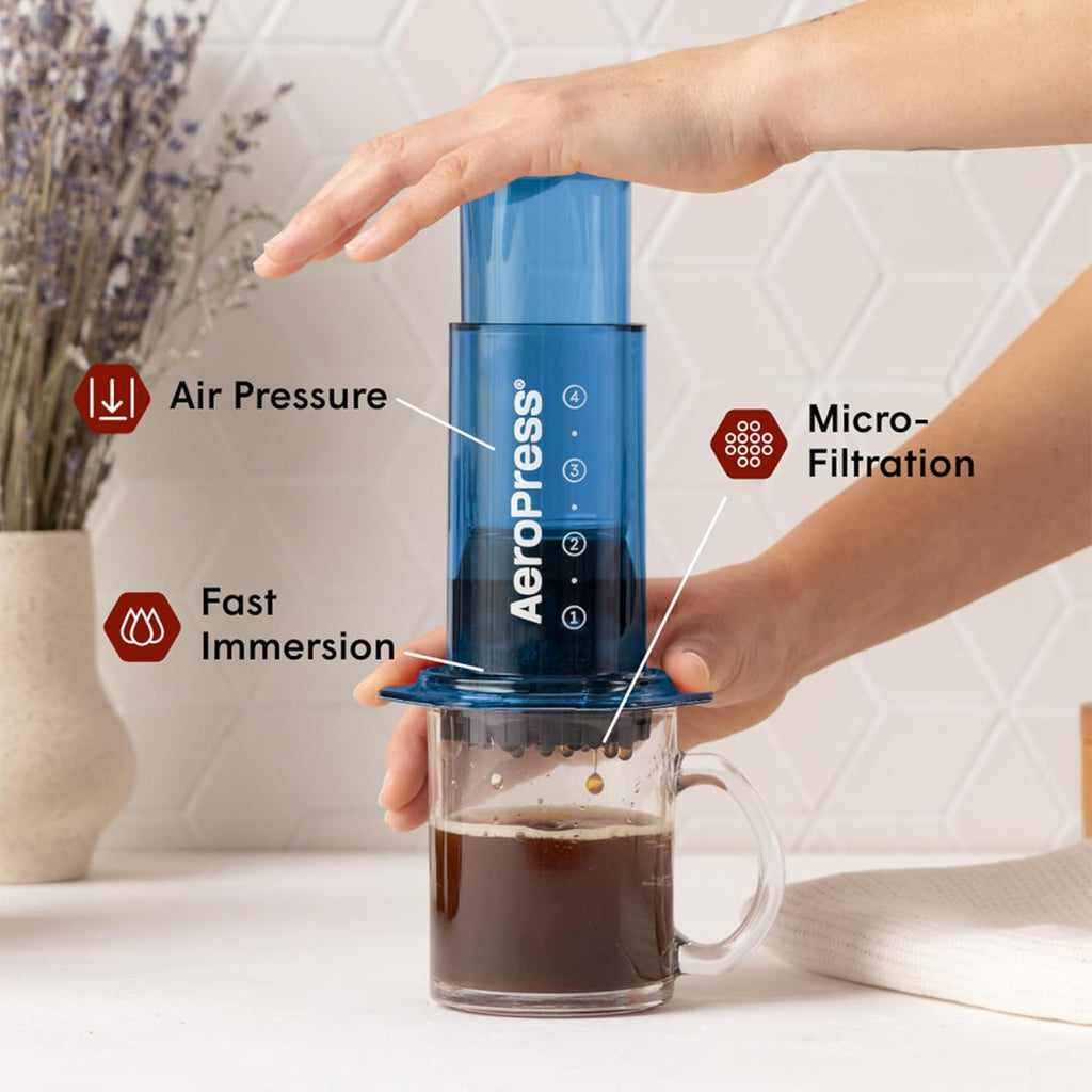 AeroPress Clear XL cafetière à piston, grande tout-en-un, cafetière manuelle style expresso et filtre, infusion en 2 min, portable pour voyage et camping