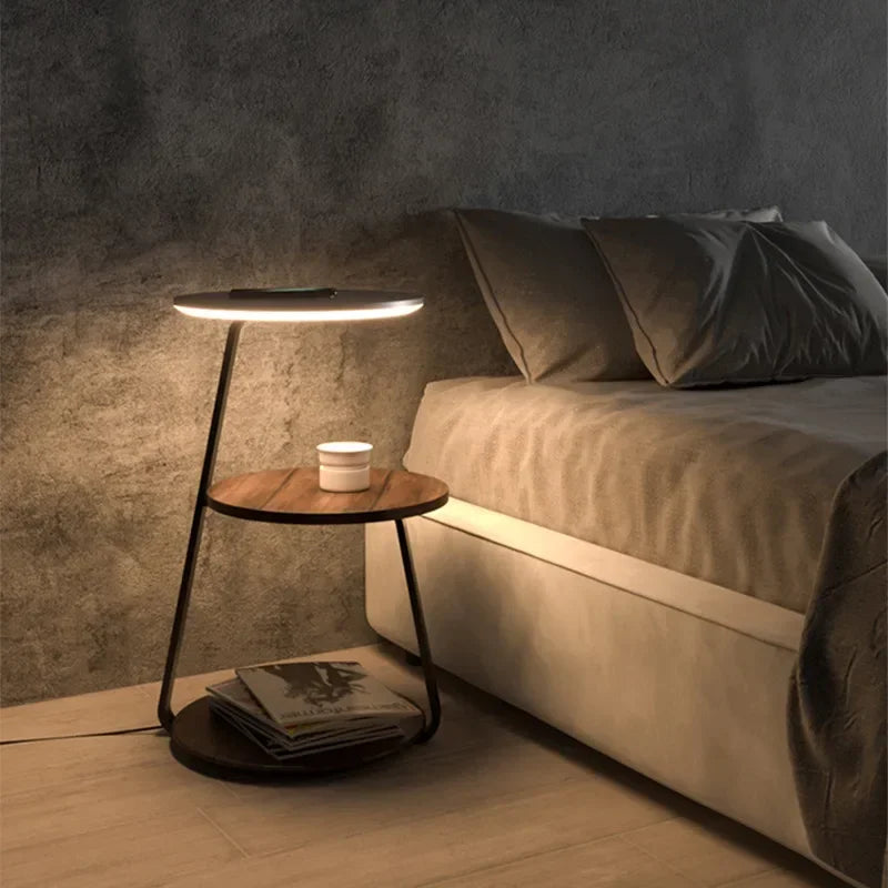 Lampadaire LED créatif pour chambre à coucher avec étagère, idéal comme lampe de chevet ou table basse au salon, design moderne et rangement pour la maison