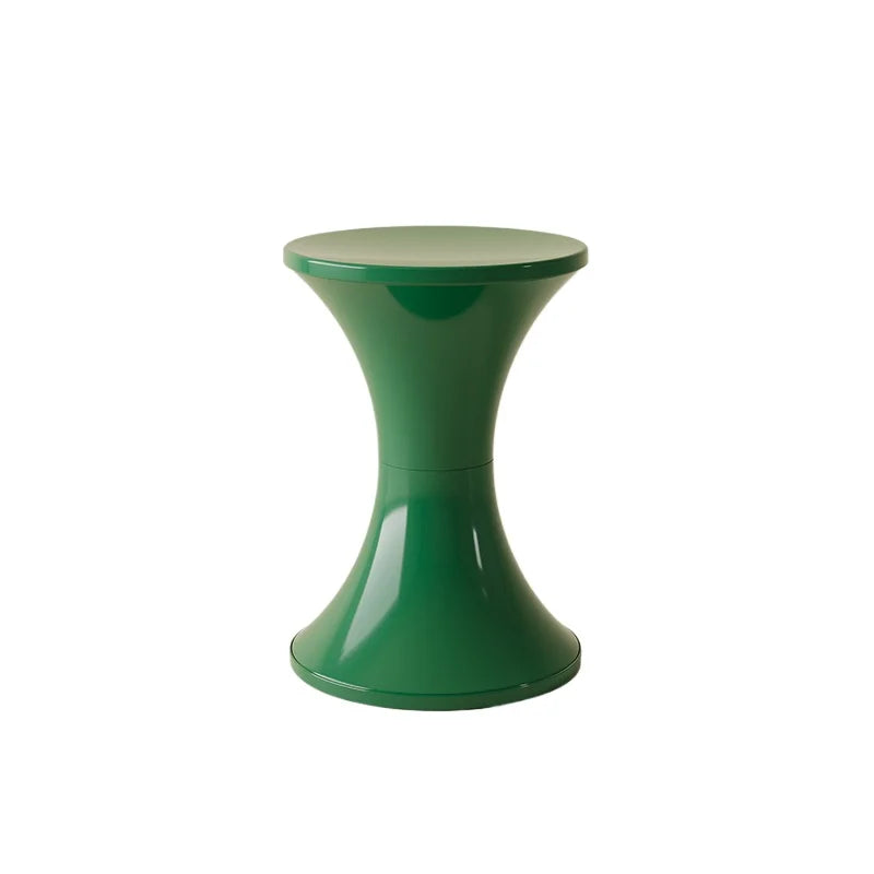 Tabouret design en plastique forme sablier – ottoman nordique compact et robuste pour salon ou entrée, idéal comme repose-pieds ou banc à chaussures.