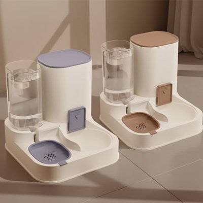 Distributeur de croquettes pour Chat